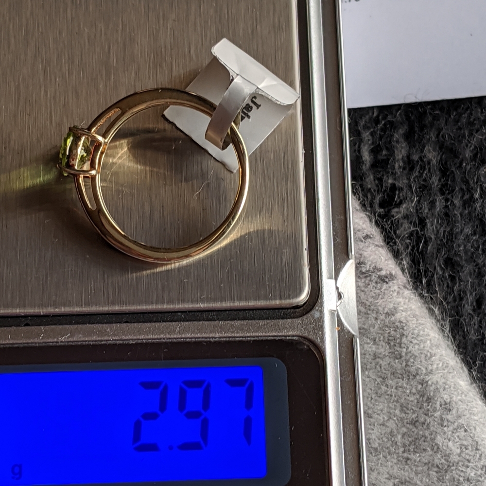 Peridot Ring - Picture 5 of 8
